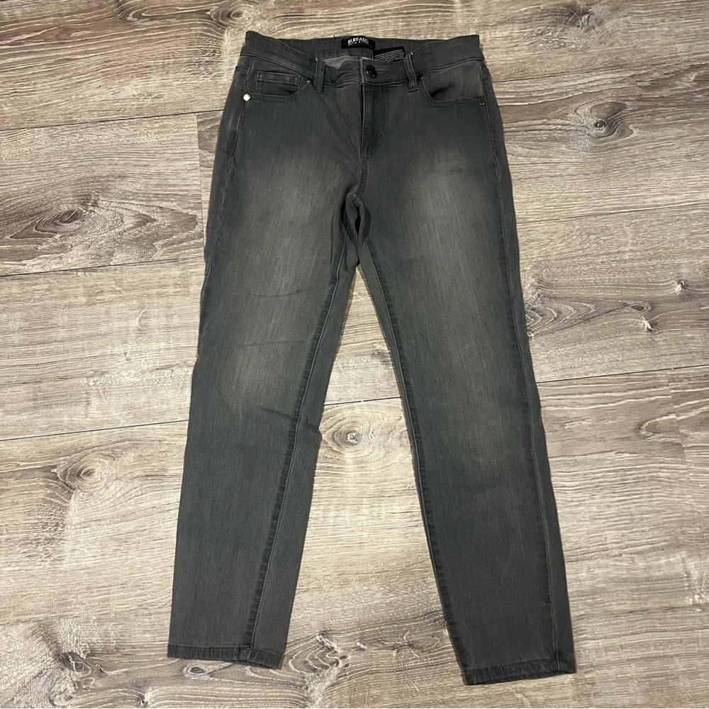 Buffalo David Bitton Gray Denim Cropped /Capri Jeans